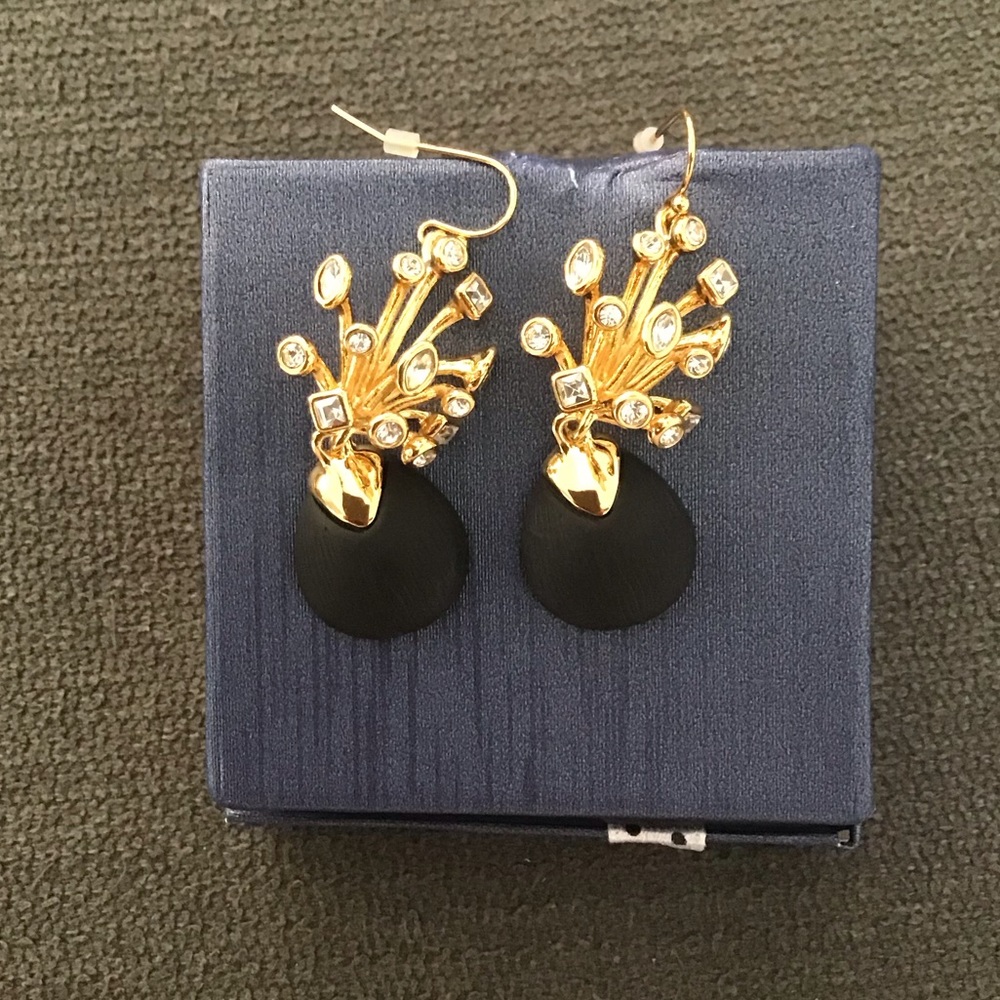 Brand New Crystal and Black Lucite Gold Tone Dangle Earrings. Designer look!